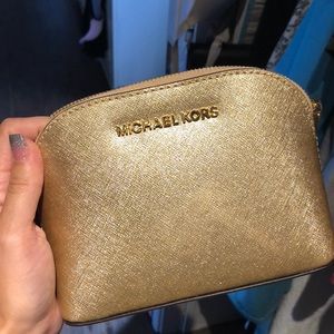 Michael kors cosmetic purse
